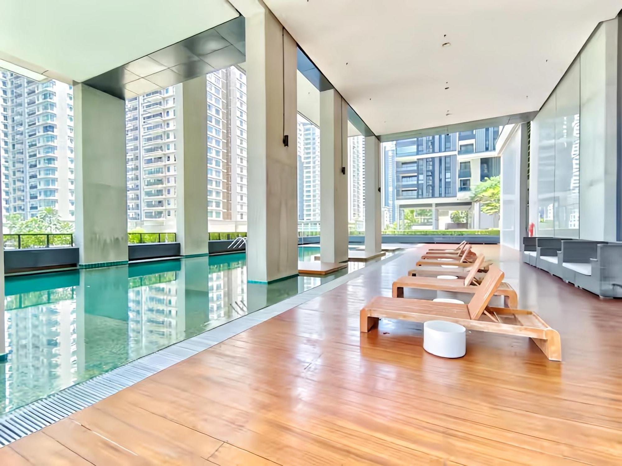 Apartment Arcoris Mont Kiara