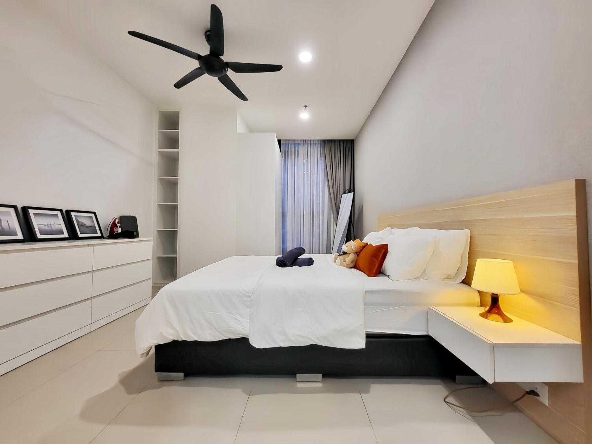 Apartment Arcoris Mont Kiara *