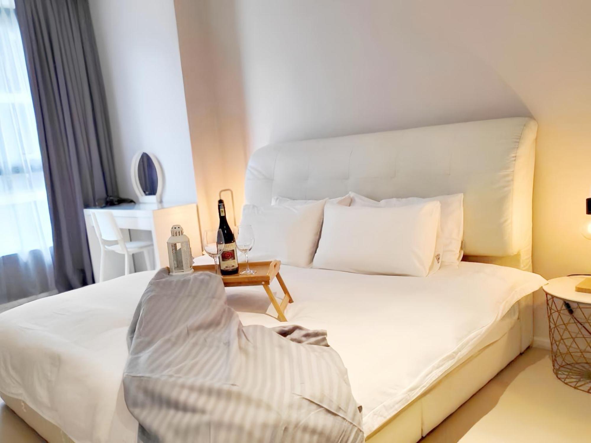 Arcoris Mont Kiara Apartment *