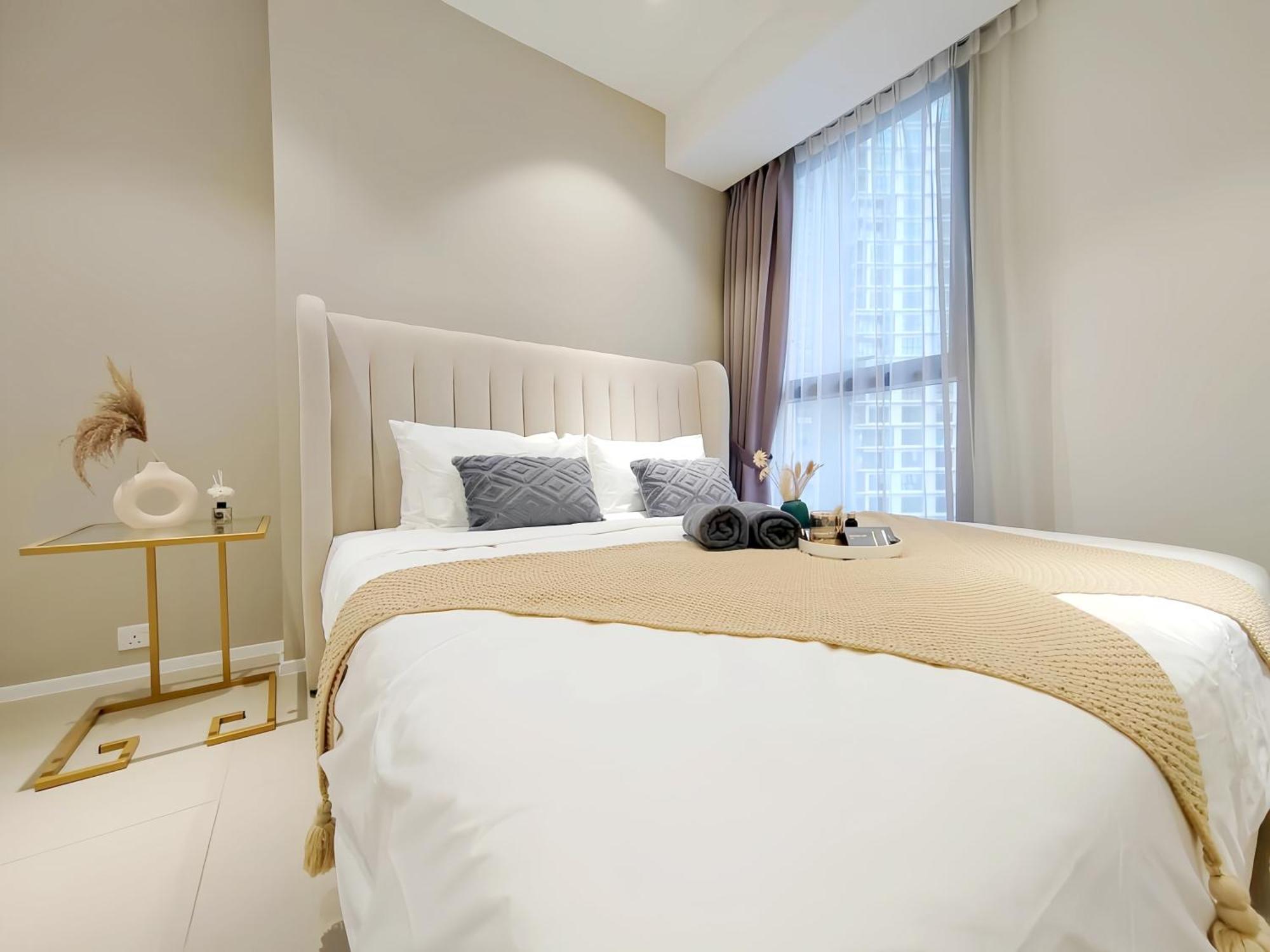 Arcoris Mont Kiara Apartment *